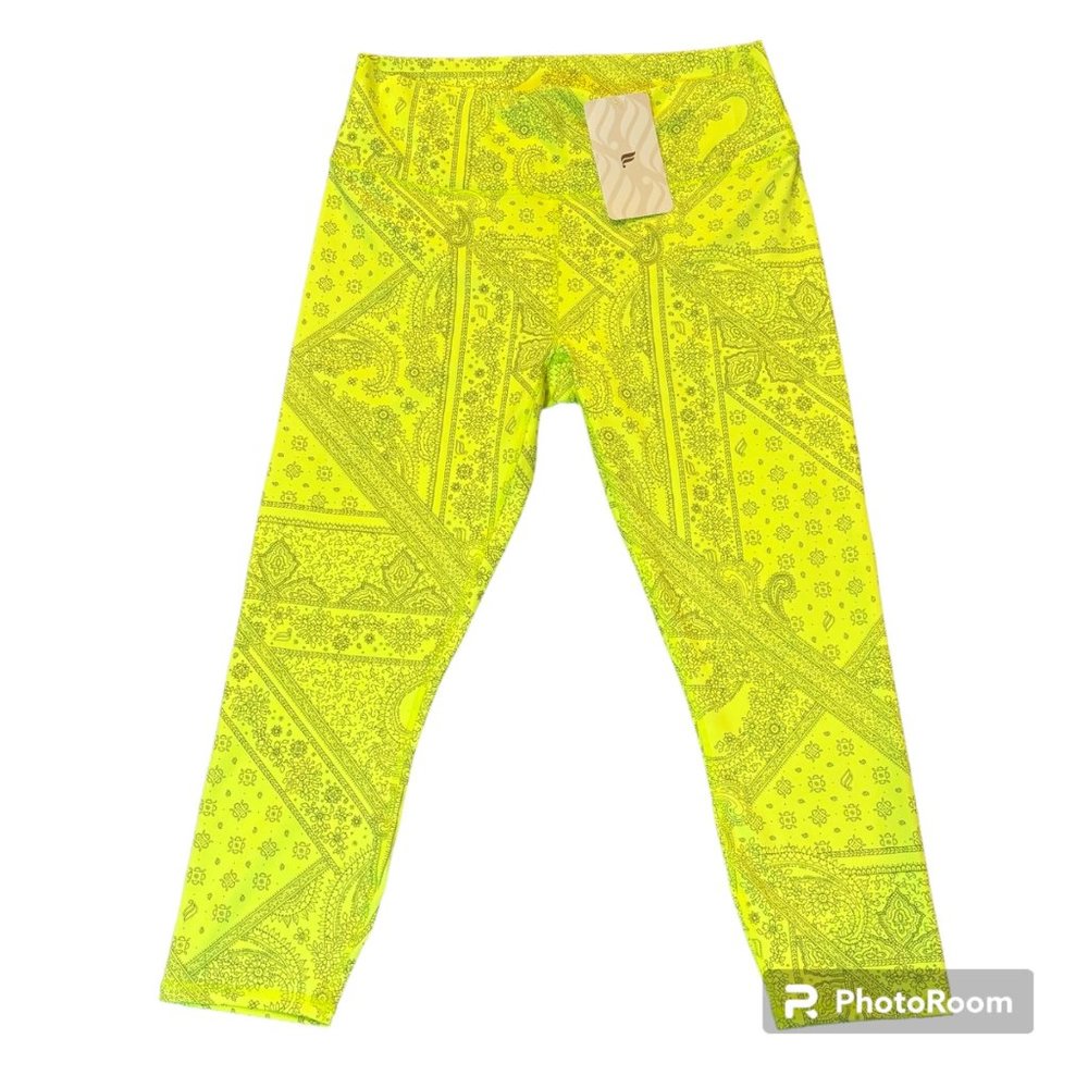 Womens NEW! Fabletics High-Waisted Powerhold Capris Size XL Yellow